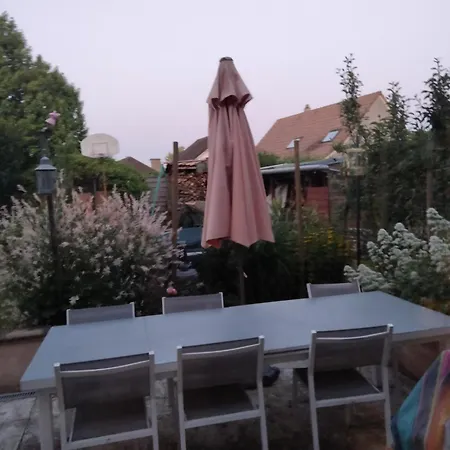 Bugatti 4 Chambres- 4 Lits Doubles Rum i privatbostad *